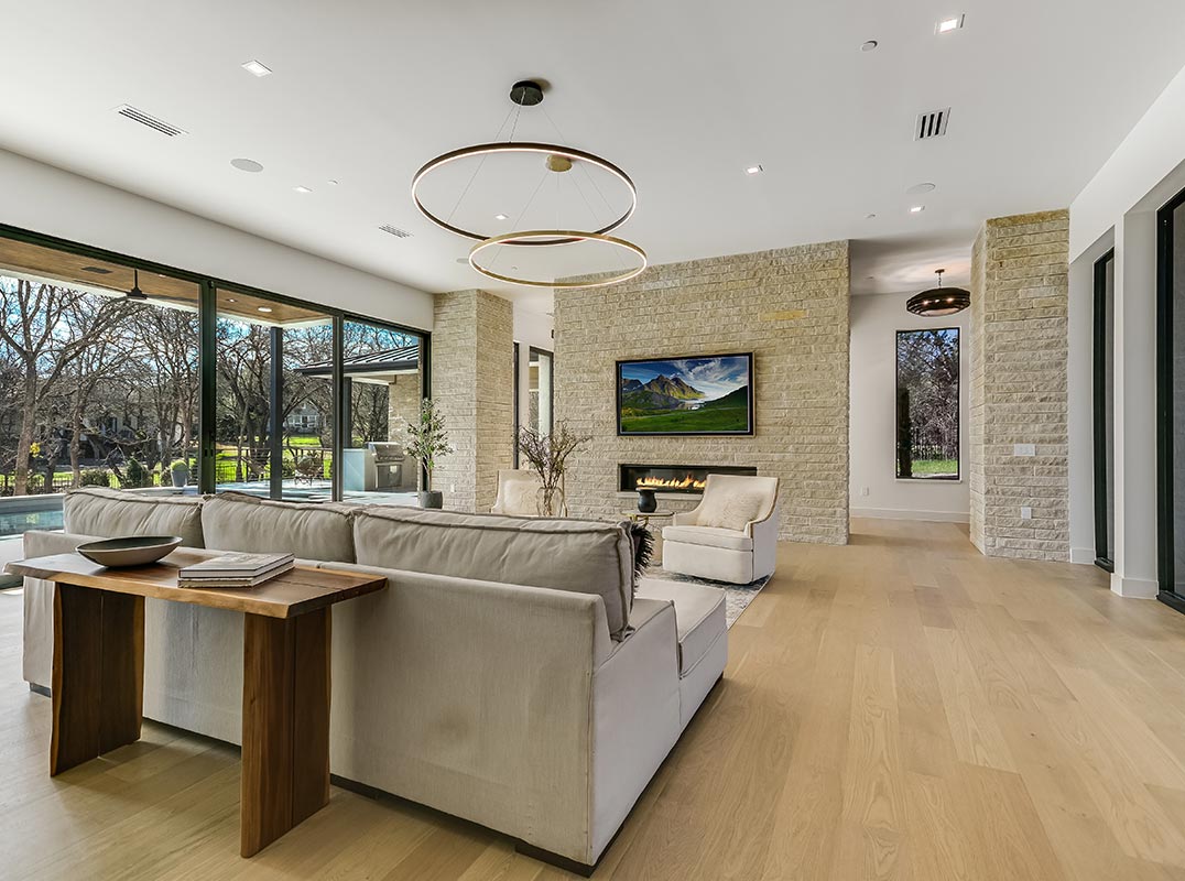 Exquisite New Construction: A Sanctuary of Modern Luxury in Rob Roy's Guard-Gated Community
